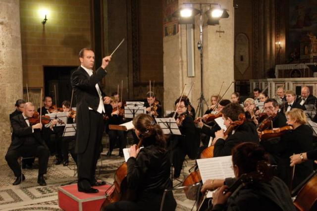 il Direttore d'Orchestra Giuseppe Carannante